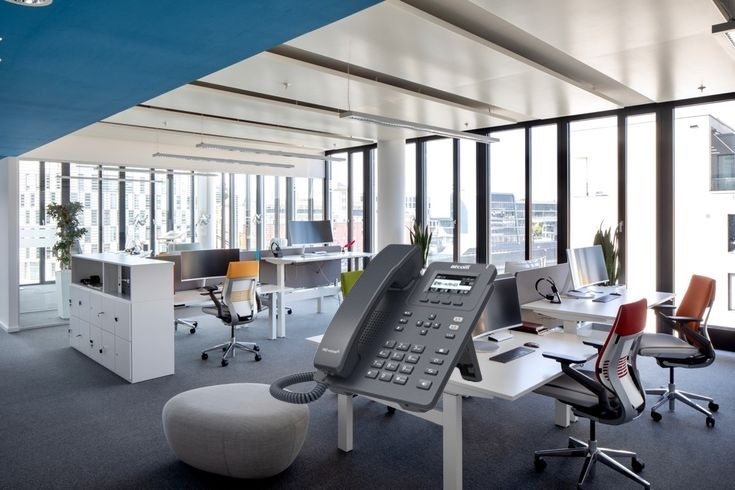 Dien-thoai-de-ban-dung-cap-mang-LAN